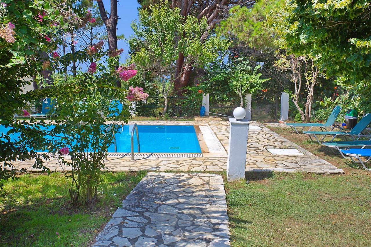 Villa Leda Karousádes Exterior photo