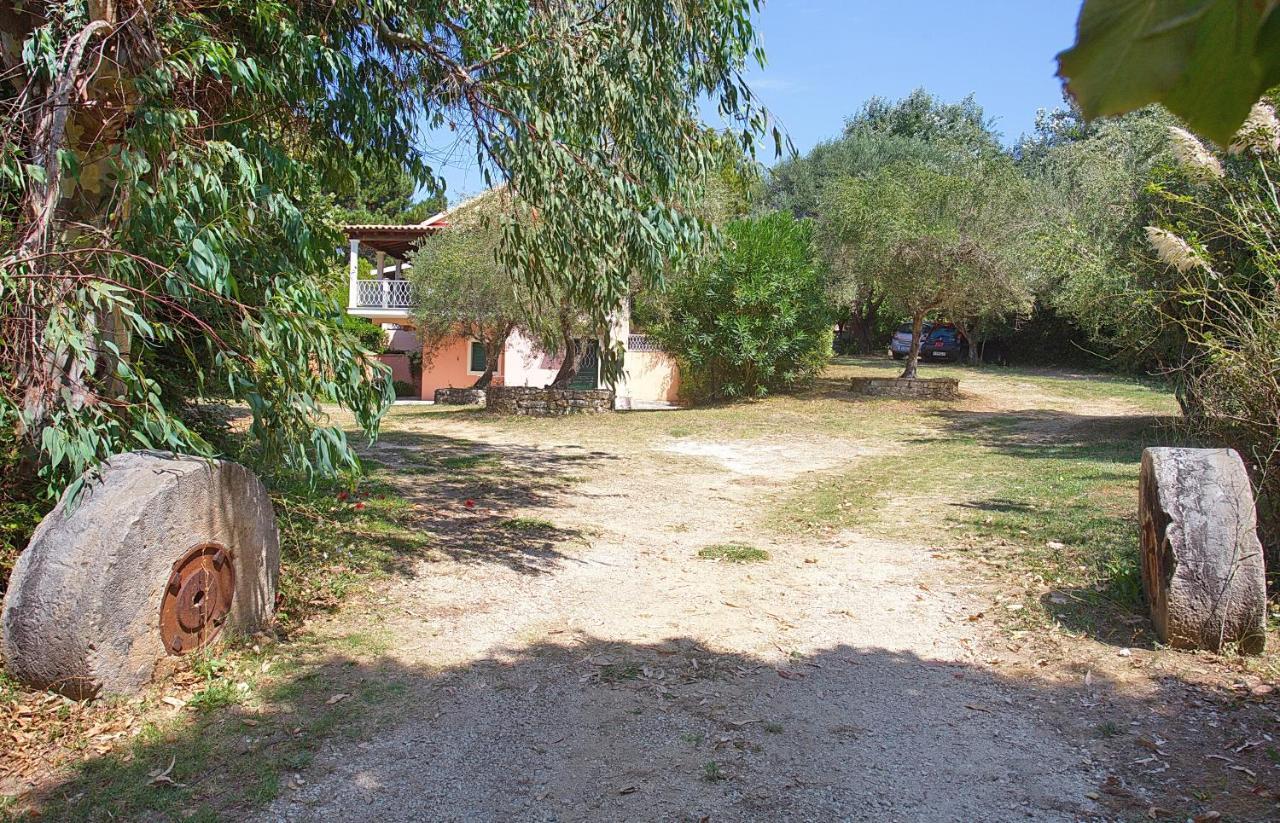 Villa Leda Karousádes Exterior photo